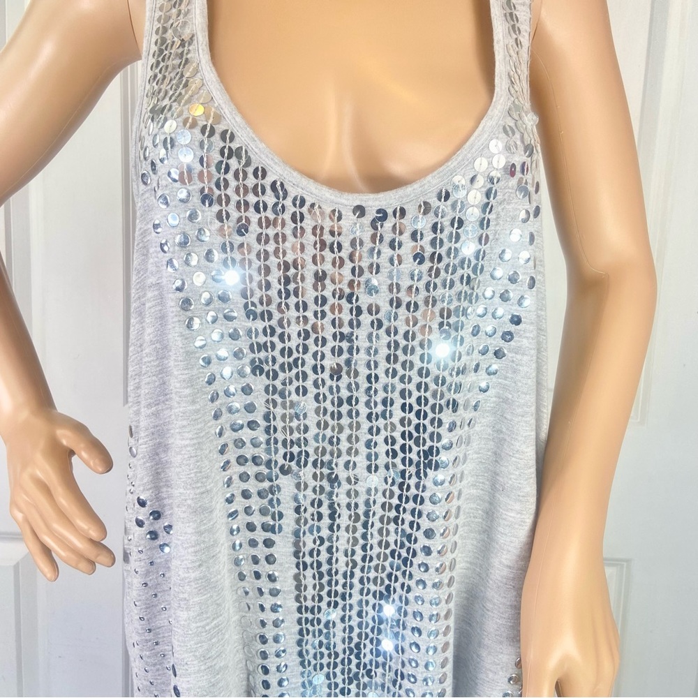 Romeo & Juliet Couture Sequined Gray Top - Picture 5 of 17
